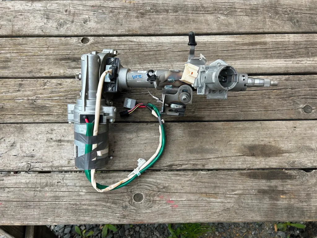 Toyota Verso-S motor řízení
